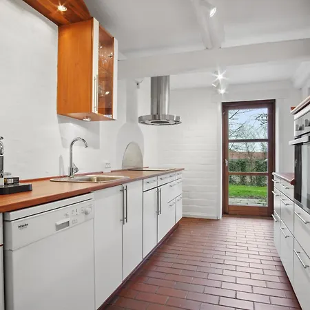 Lejlighed Come - Stilfuld Elegance For 4 Med Pejs